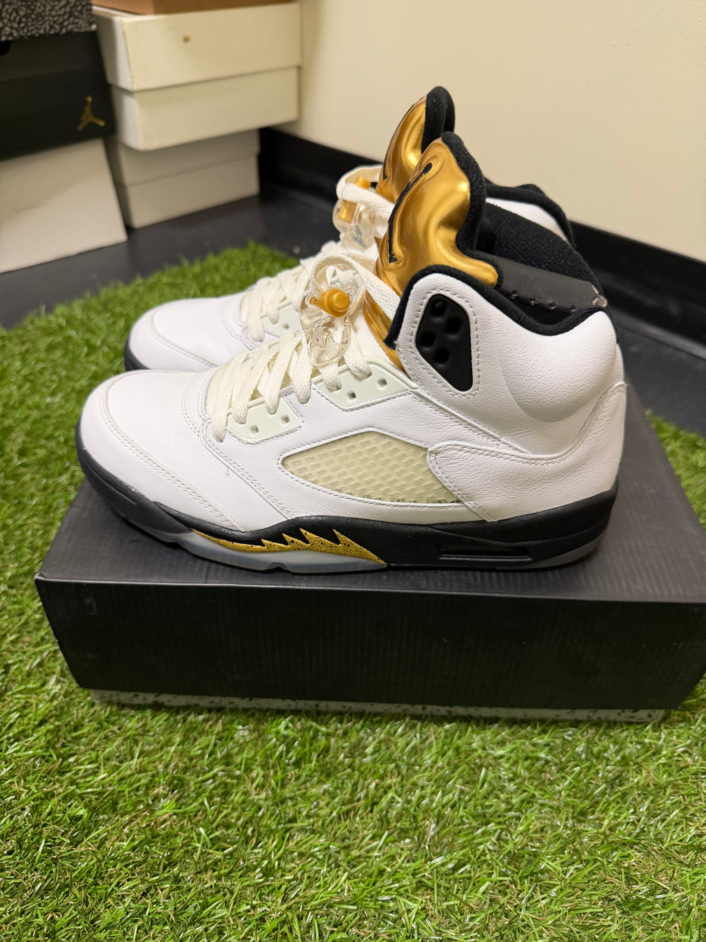 Jordan 5 Olympic preowned