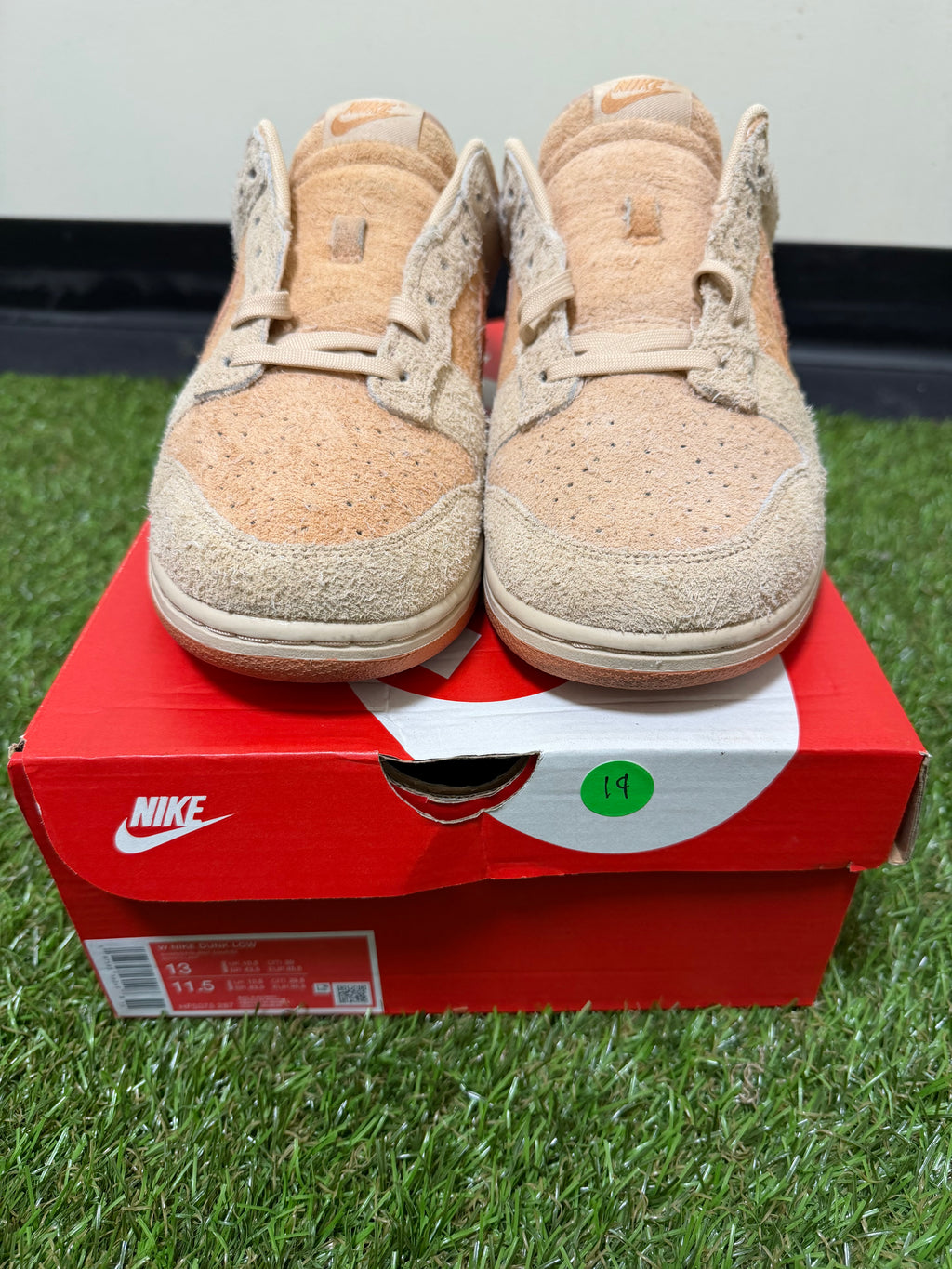 Nike dunks low preowned