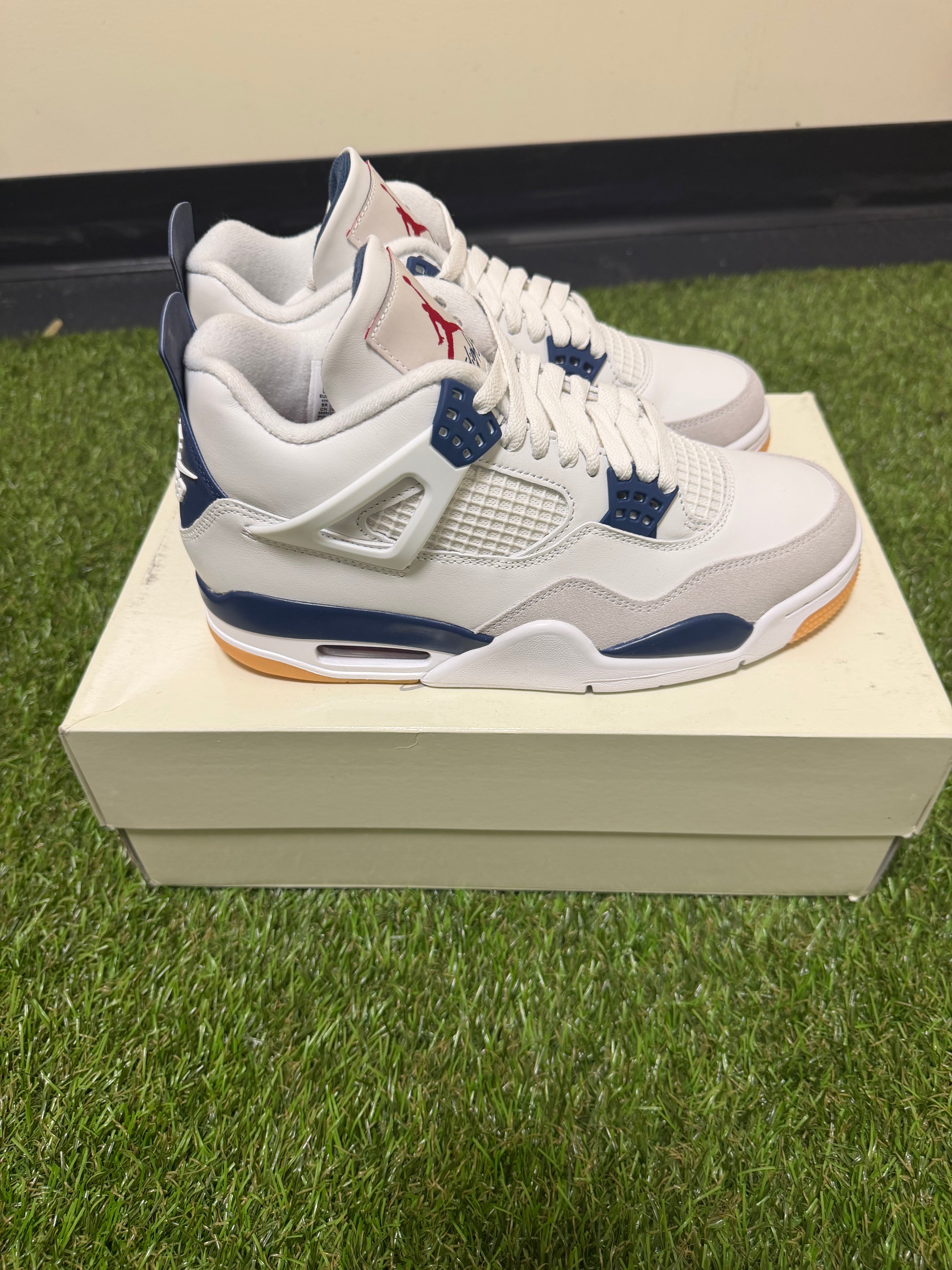 JORDAN 4 SB NAVY
