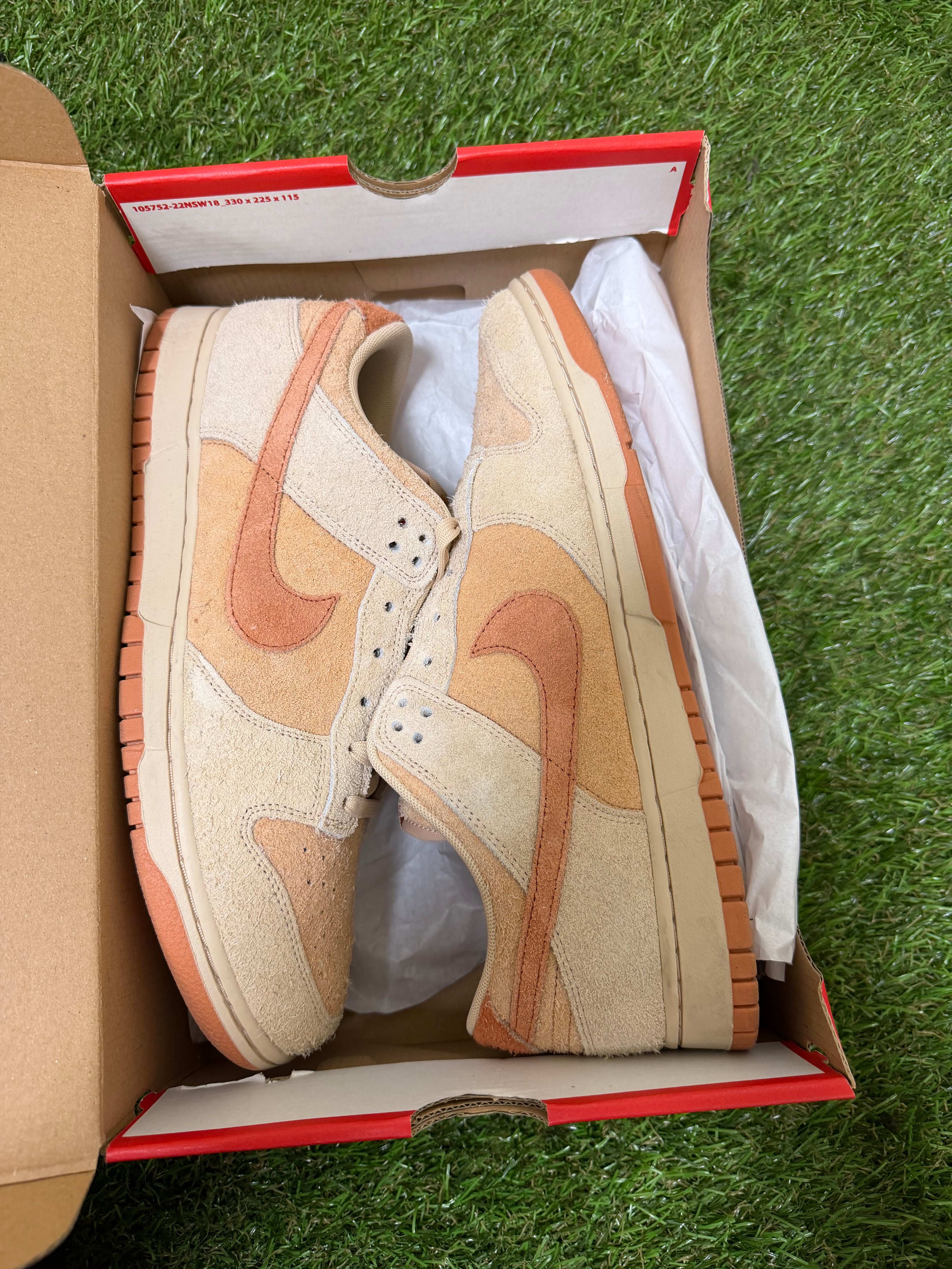 Nike dunks low preowned