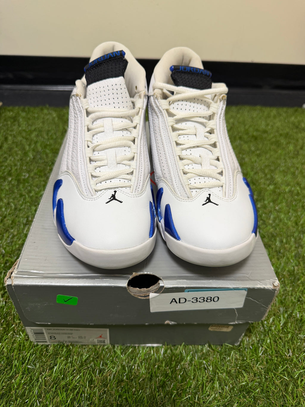 Jordan 8 size 8 preowned