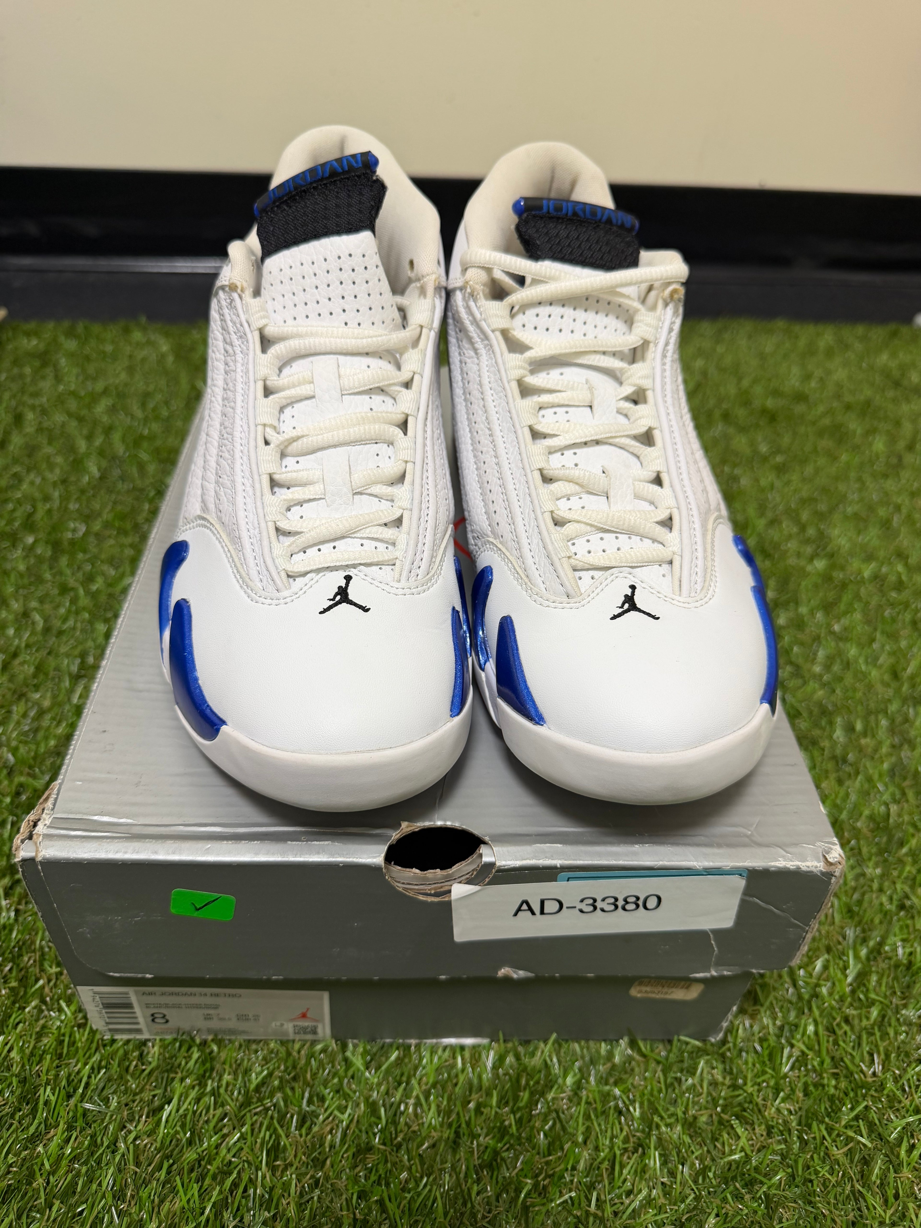 Jordan 8 size 8 preowned