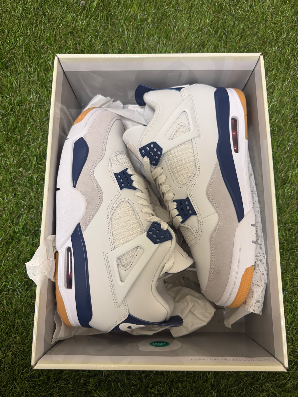 JORDAN 4 SB NAVY