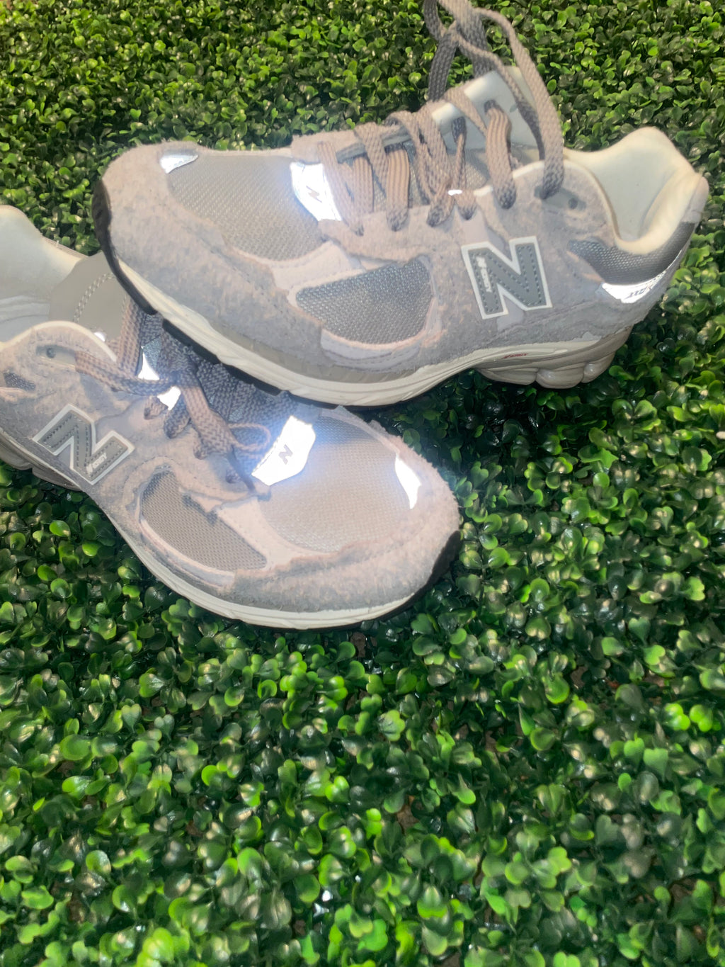 NEW BALANCE 2002RD PREOWED WITH BOX