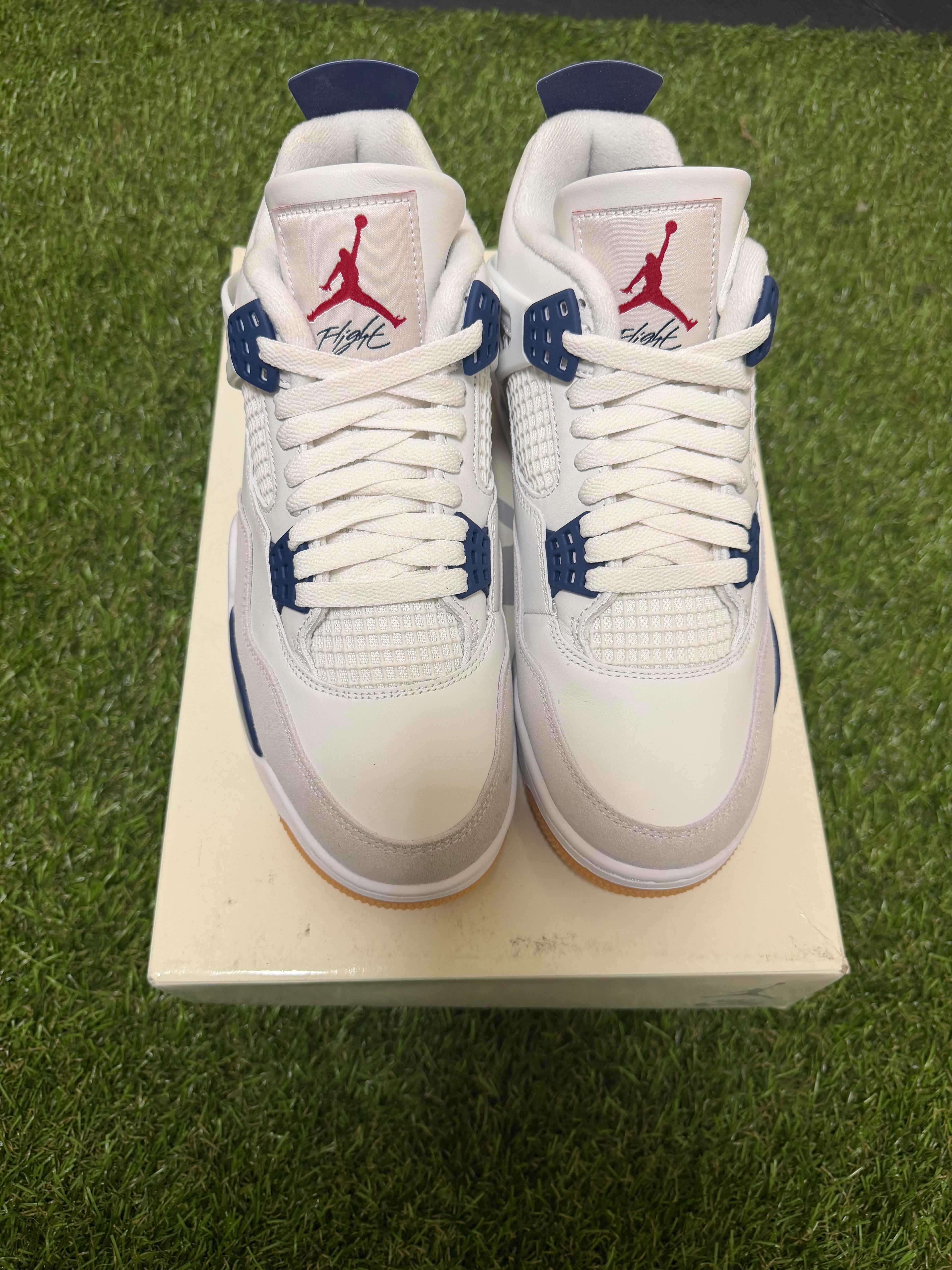 JORDAN 4 SB NAVY